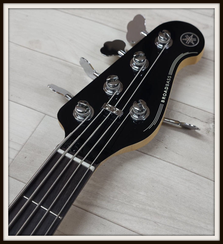 Yamaha Pro Series BBP35, Vintage White II